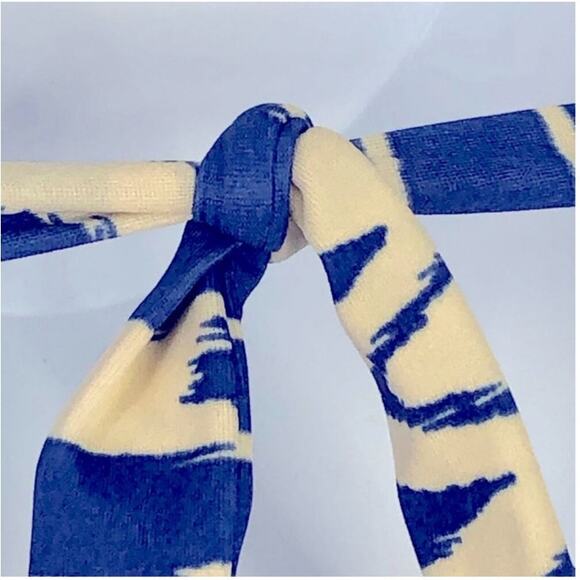 J. Crew Blue & White Underwire Bikini Top 34C – Sweetheart Halter EUC - Picture 13 of 15